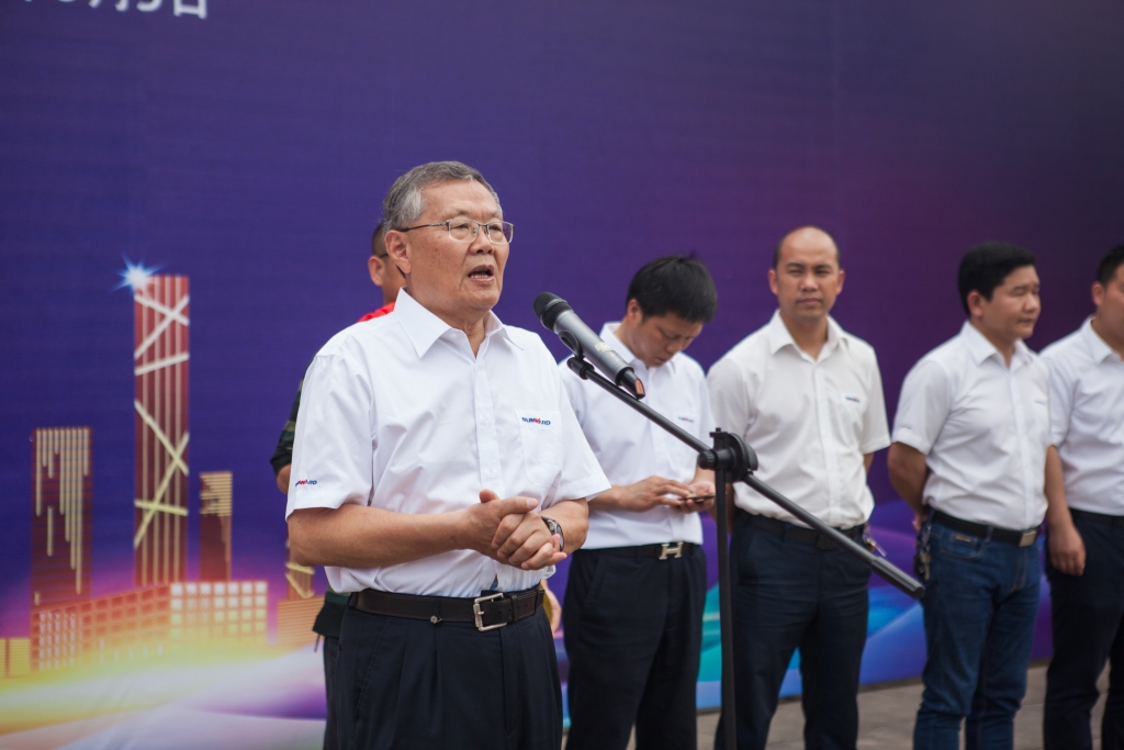 民族挖掘機(jī)品牌先導(dǎo)者，山河智能“城鎮(zhèn)建設(shè)利器”SWE80E9榮耀上市