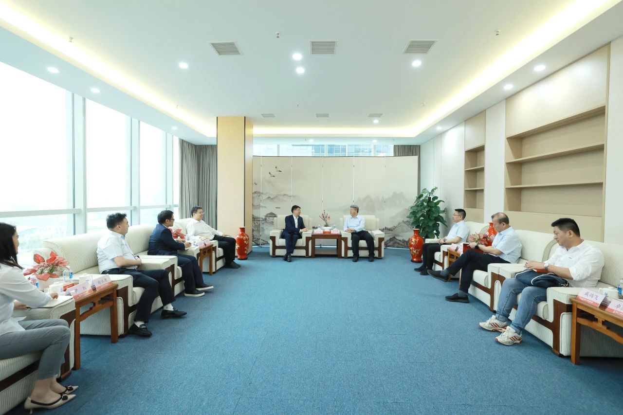 山河智能與中核二十五深化合作，共探礦山智能化與海外市場(chǎng)新機(jī)遇